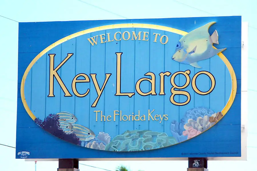Blue welcome to Key largo sign
