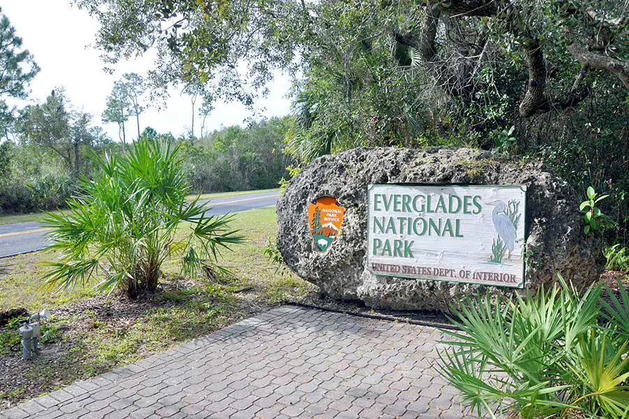 Entrance to Everglades National Park sign